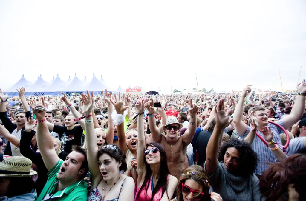 Festivalgoers and atmosphere at Global Gathering 2010